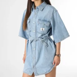 Calvin Klein Robe Chemise Jean Manches Courtes Femme 1268 Bleu Denim 8 Calvin Klein Robe Chemise Jean Manches Courtes Femme 1268 Bleu Denim -Promos Sublisane Magasin calvin klein 372999 J20J221268 1AA 20230605T143305 03