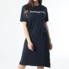 Champion Robe Tee Shirt Femme Oversize 114890 Bleu Marine 2 Champion Robe Tee Shirt Femme Oversize 114890 Bleu Marine -Promos Sublisane Magasin champion 306886 114890 BS501 20220310T152653 01