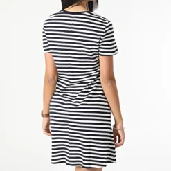 ONLY Robe Tee Shirt Femme Pocket Stripe Bleu Marine Blanc -Promos Sublisane Magasin only 313566 15252604 NIGHT SKY CLOUD DANCER 20220412T144006 04