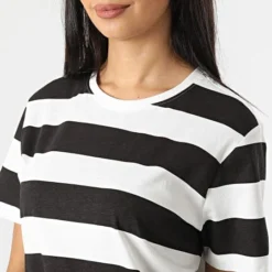 ONLY Robe Tee Shirt Femme June Stripe Noir Blanc -Promos Sublisane Magasin only 315774 15252599 BLACK CLOUD DANCER 20220429T161344 02