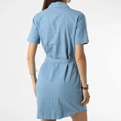 ONLY Robe Jean Manches Courtes Femme Bella Bleu Wash -Promos Sublisane Magasin only 319481 15231238 LIGHT BLUE DENIM 20220518T150357 04