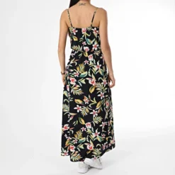 ONLY Robe Femme Winner Bleu Marine Floral 9 ONLY Robe Femme Winner Bleu Marine Floral -Promos Sublisane Magasin only 369335 15177381 NIGHT SKY JUNGLE FLO 20230512T152739 04