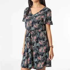Vero Moda Robe Femme Easy Bleu Marine Floral -Promos Sublisane Magasin vero moda 315314 10245143 NAVY BLAZER SIA 20220429T162810 03